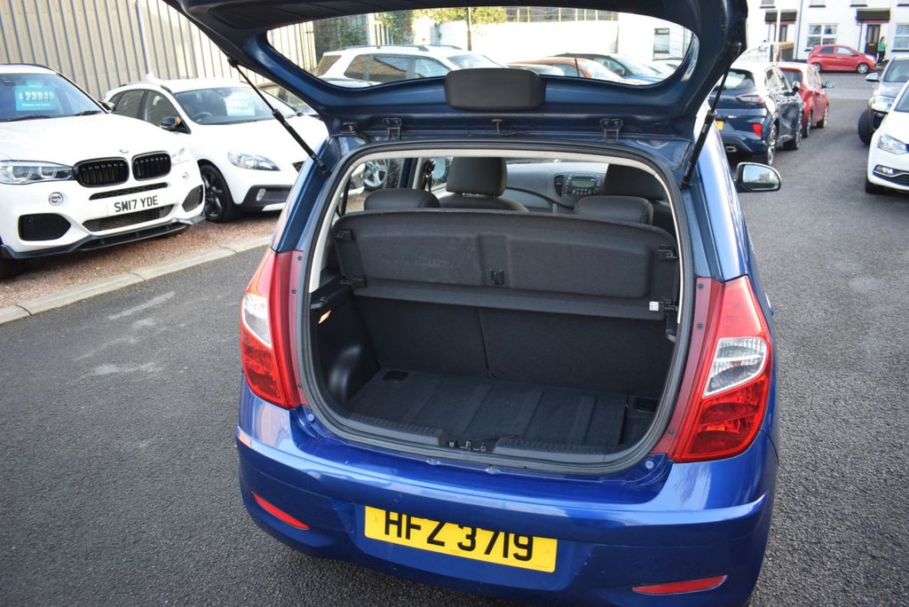 Used Hyundai i10 2011 for sale - 76923259: Photo 16