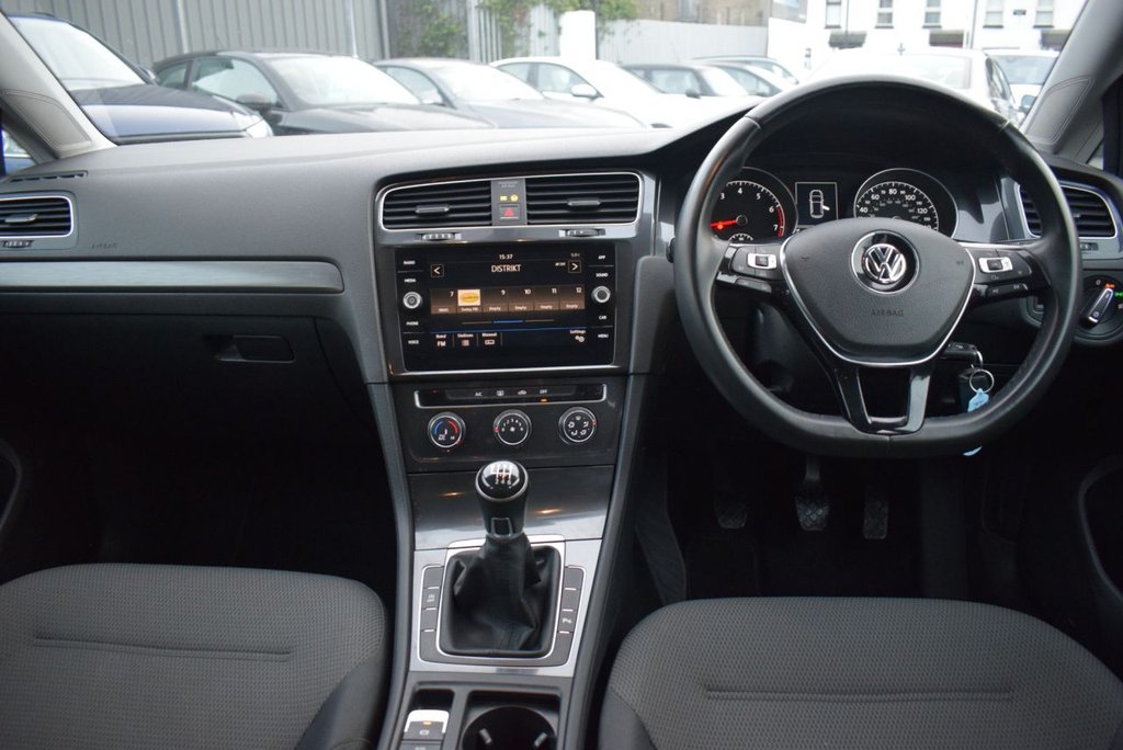 Used Volkswagen Golf 2017 for sale - 77153829: Photo 16