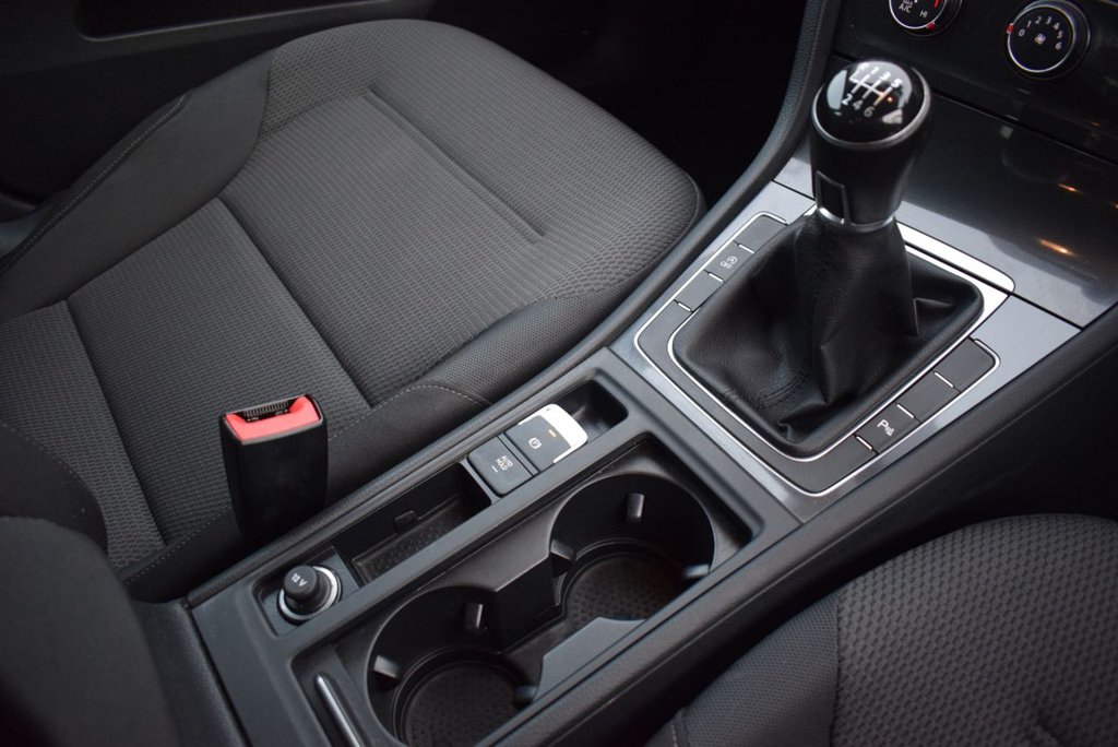 Used Volkswagen Golf 2017 for sale - 77153829: Photo 18