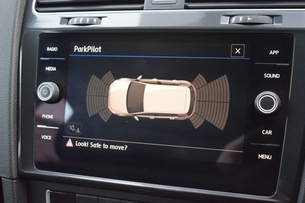 Used Volkswagen Golf 2017 for sale - 77153829: Photo 20