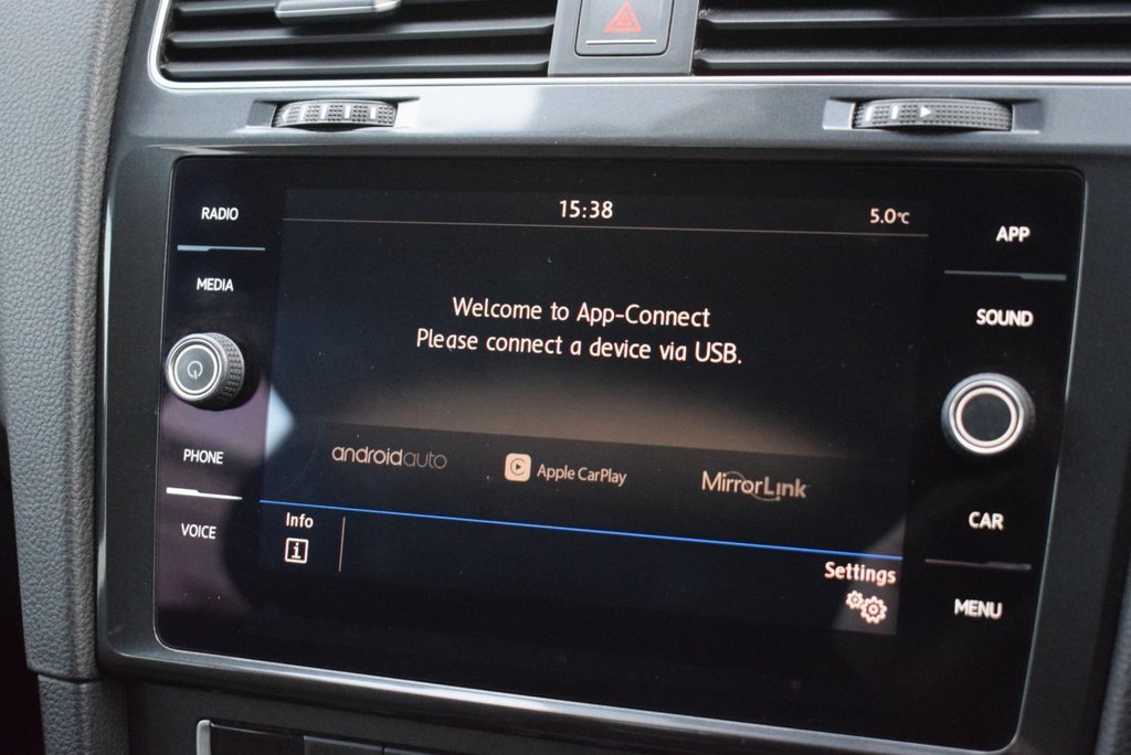 Used Volkswagen Golf 2017 for sale - 77153829: Photo 21