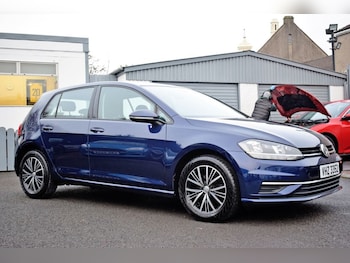 Used Volkswagen Golf 2017 for sale - 77153829: Photo