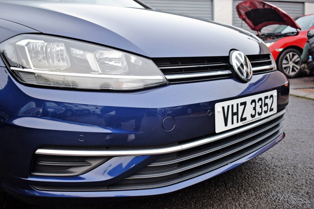 Used Volkswagen Golf 2017 for sale - 77153829: Photo 9