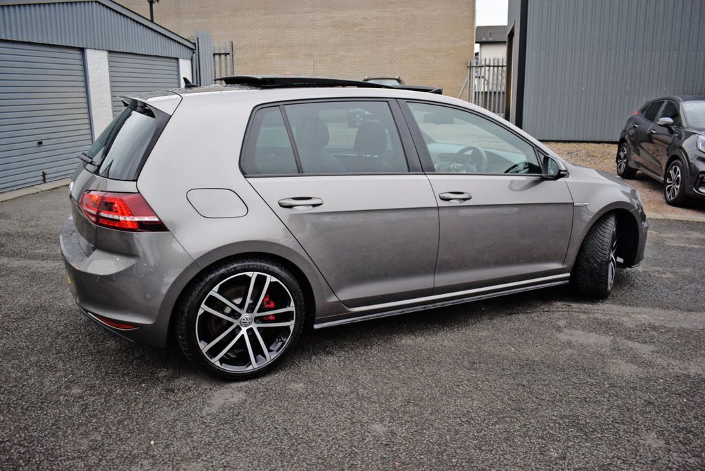 Used Volkswagen Golf 2015 for sale - 77422681: Photo 4