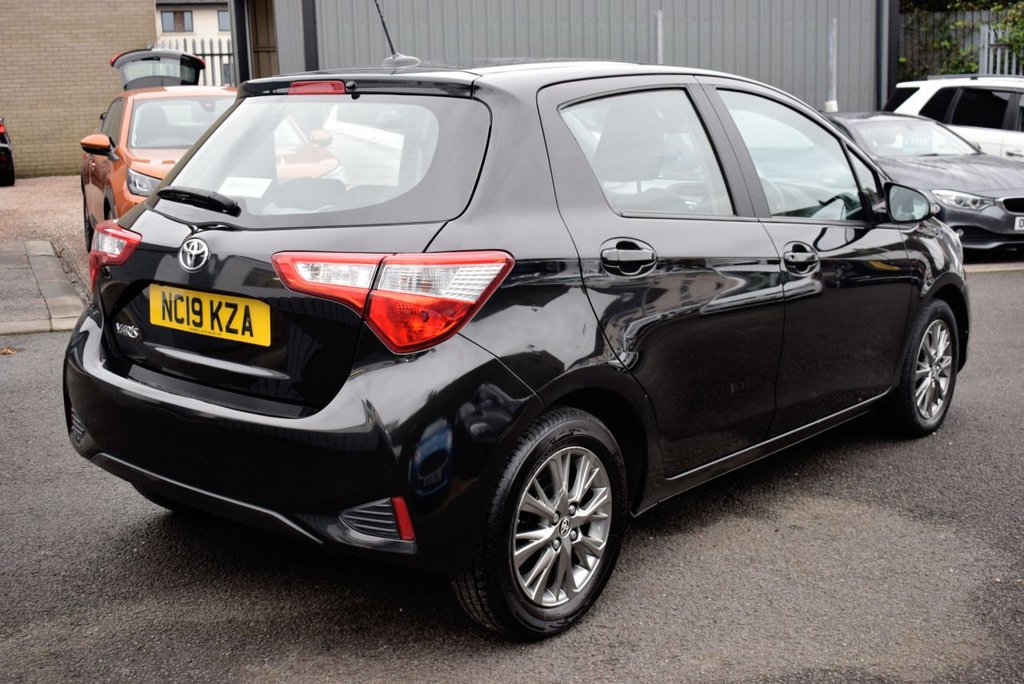 Used Toyota Yaris 2019 for sale - 76950327: Photo 2