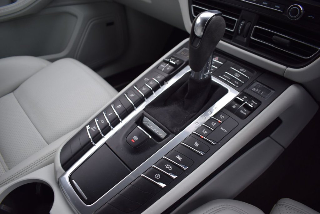 Used Porsche Macan 2019 for sale - 78044191: Photo 18