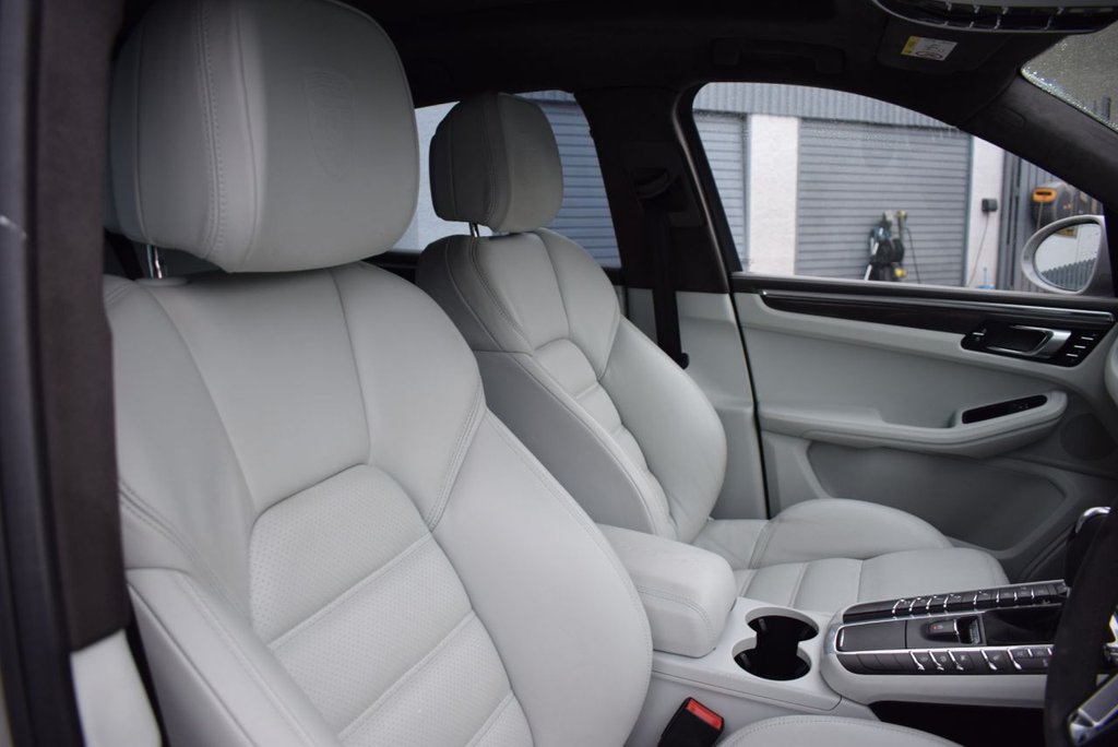 Used Porsche Macan 2019 for sale - 78044191: Photo 25
