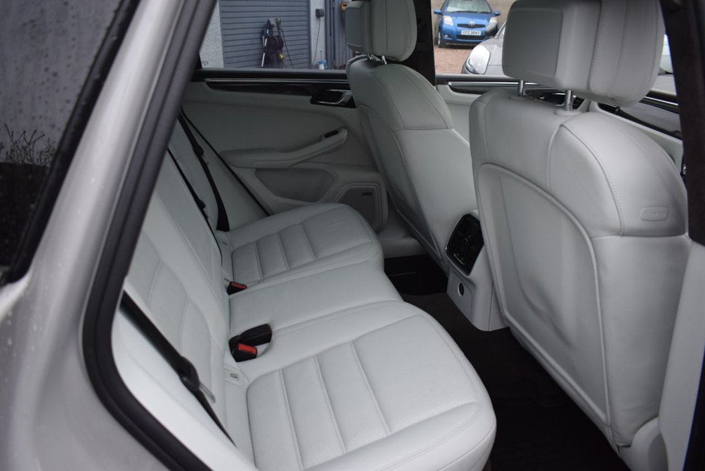 Used Porsche Macan 2019 for sale - 78044191: Photo 27