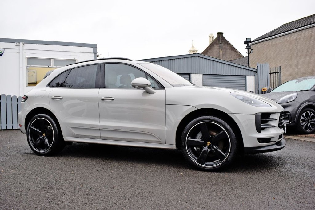 Used Porsche Macan 2019 for sale - 78044191: Photo 3