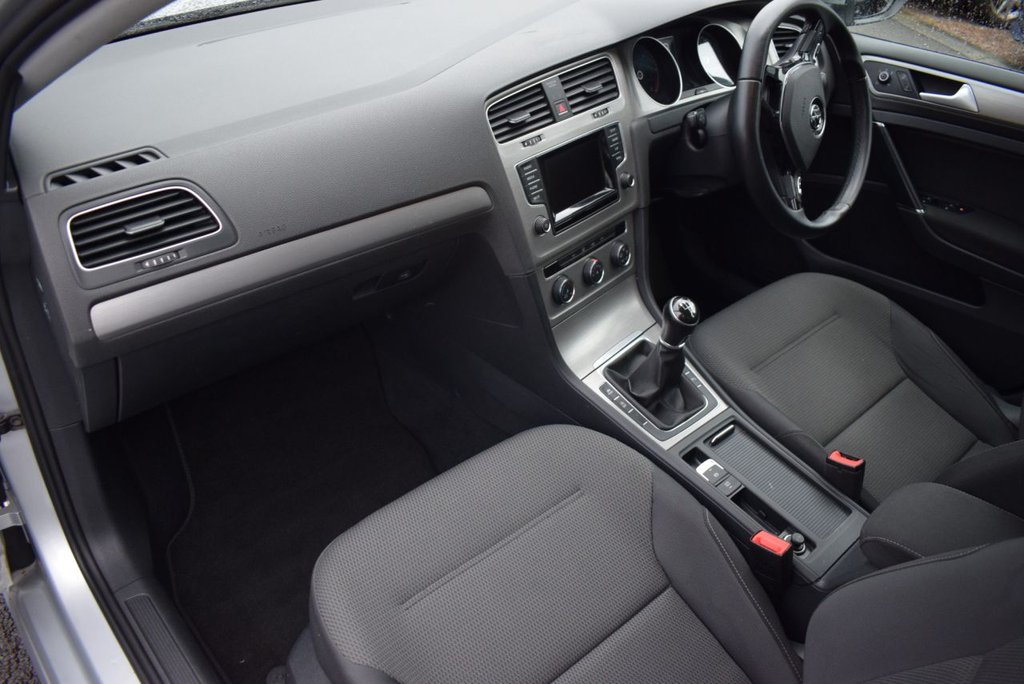 Used Volkswagen Golf 2015 for sale - 77121858: Photo 14