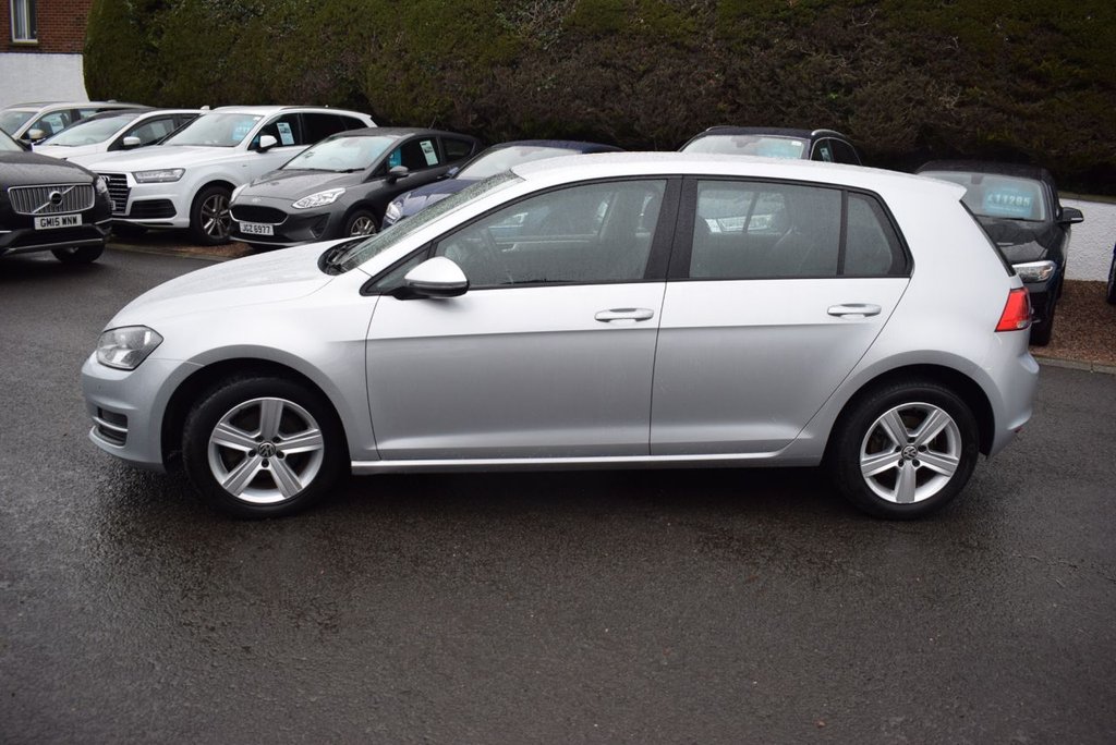 Used Volkswagen Golf 2015 for sale - 77121858: Photo 9