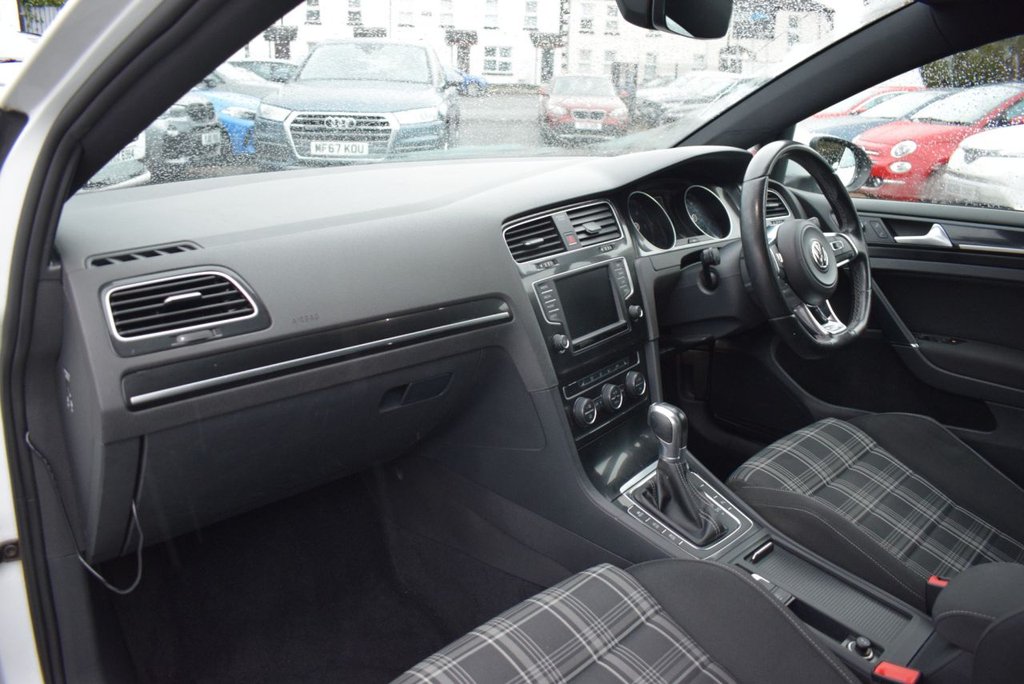 Used Volkswagen Golf 2017 for sale - 77764954: Photo 16