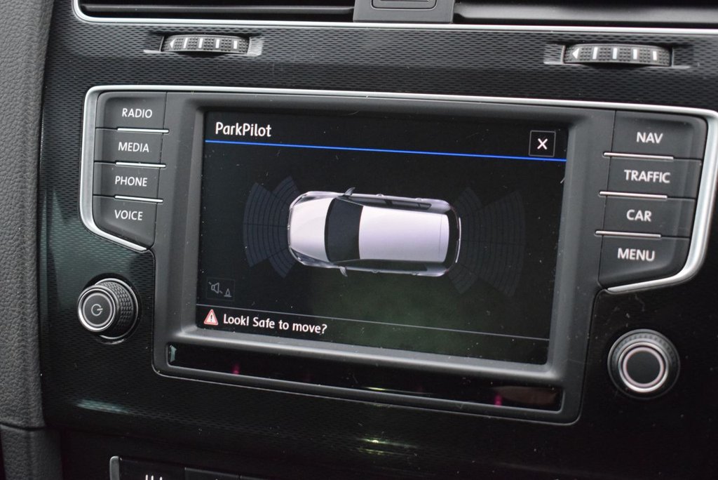 Used Volkswagen Golf 2017 for sale - 77764954: Photo 21