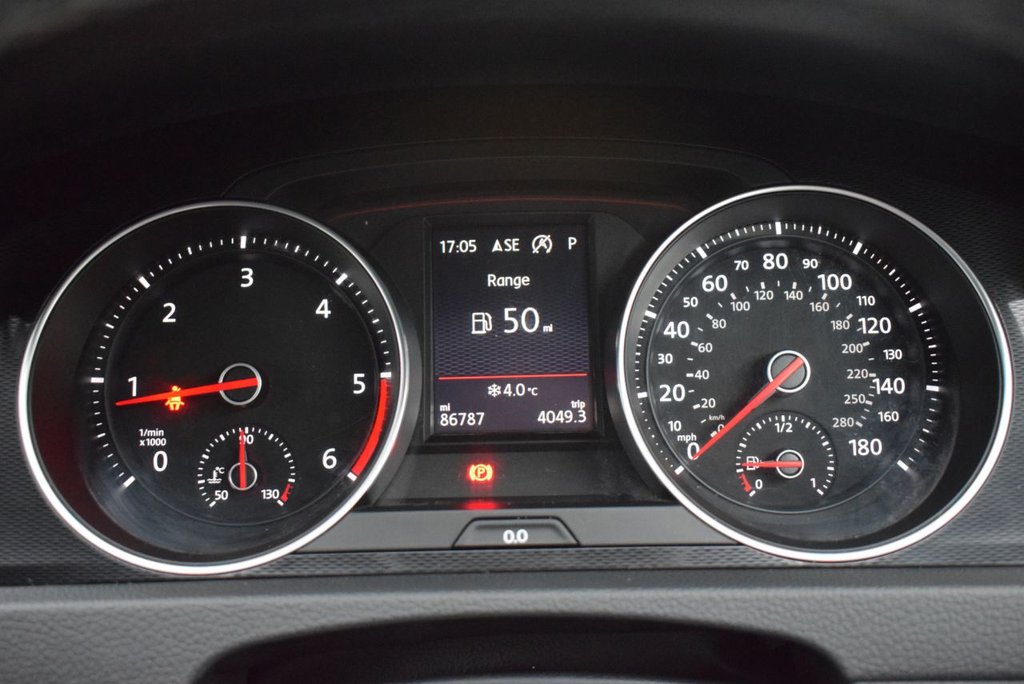 Used Volkswagen Golf 2017 for sale - 77764954: Photo 23