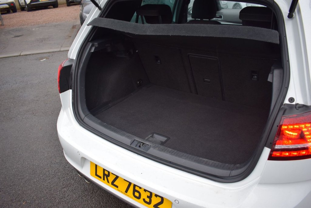 Used Volkswagen Golf 2017 for sale - 77764954: Photo 27