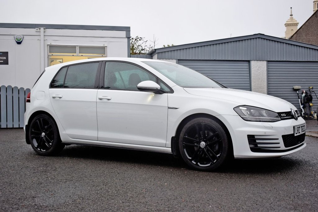 Used Volkswagen Golf 2017 for sale - 77764954: Photo 3