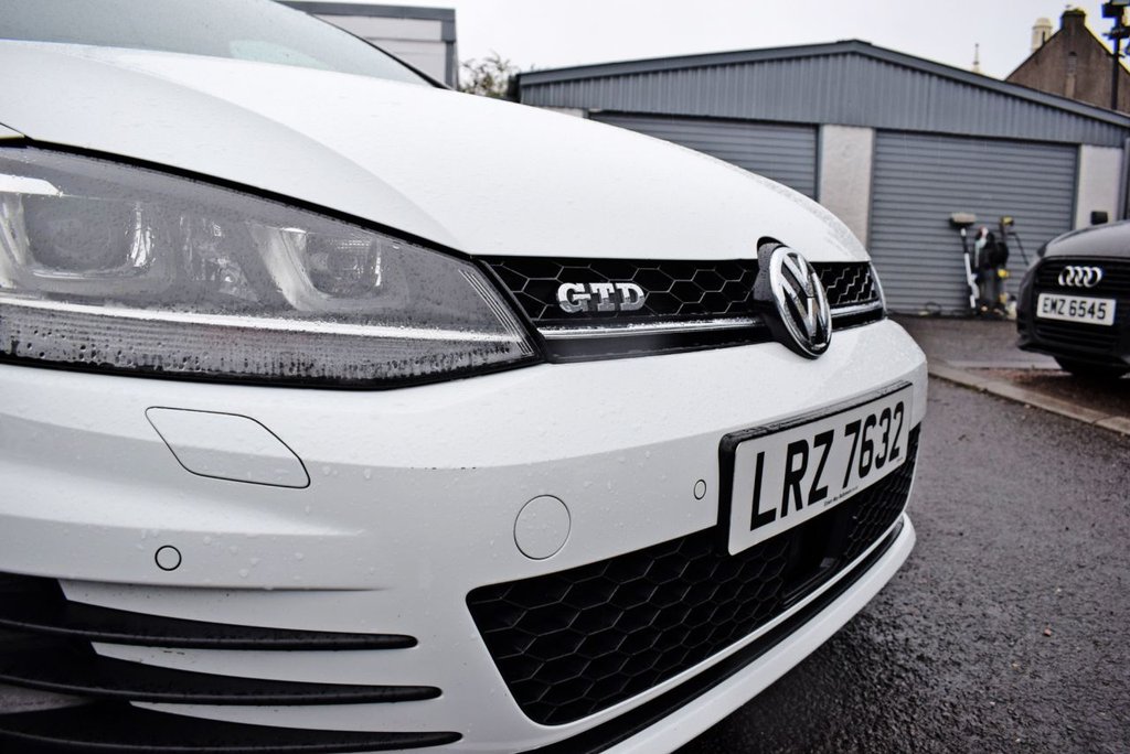 Used Volkswagen Golf 2017 for sale - 77764954: Photo 9