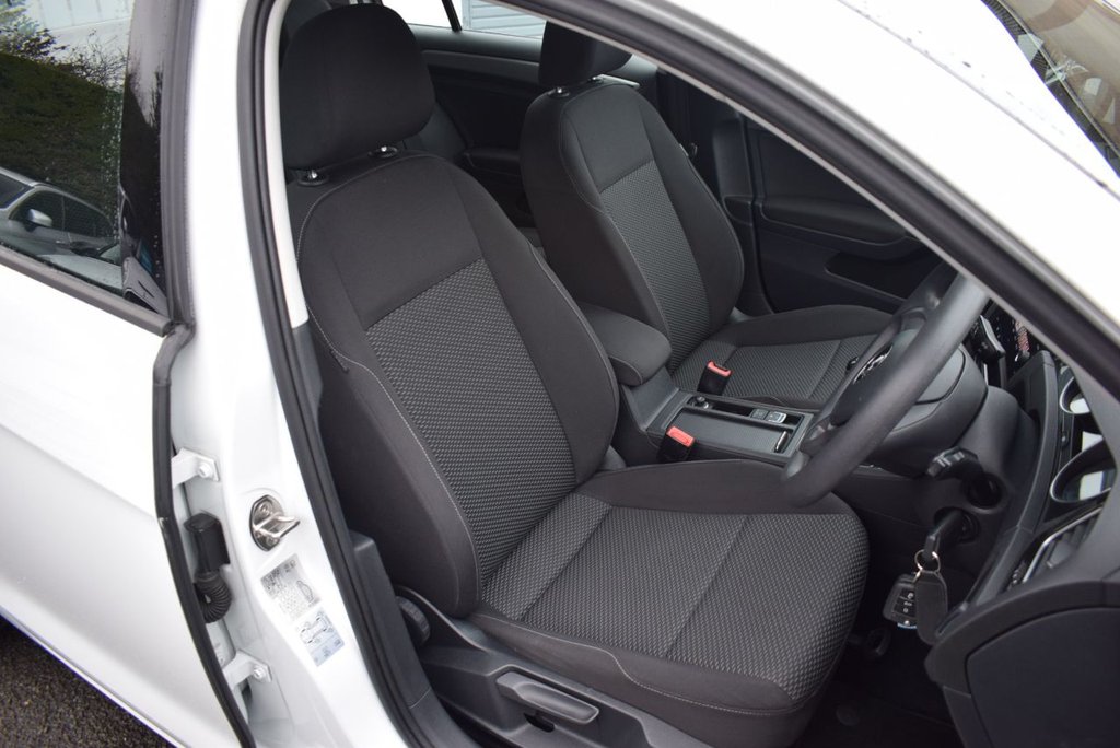 Used Volkswagen Golf 2018 for sale - 76535534: Photo 15