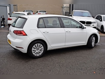 Used Volkswagen Golf 2018 for sale - 76535534: Photo