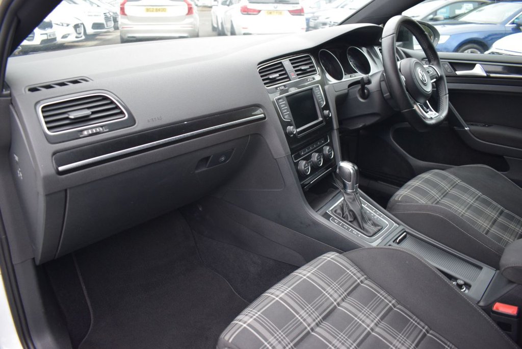 Used Volkswagen Golf 2016 for sale - 76266758: Photo 15