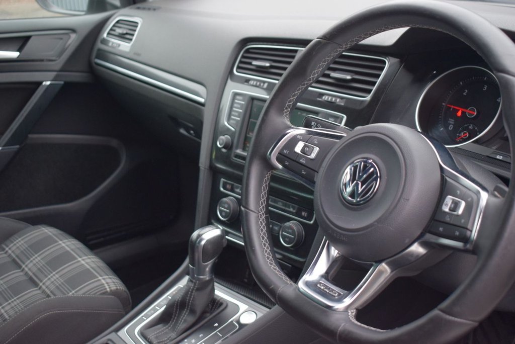 Used Volkswagen Golf 2016 for sale - 76266758: Photo 24