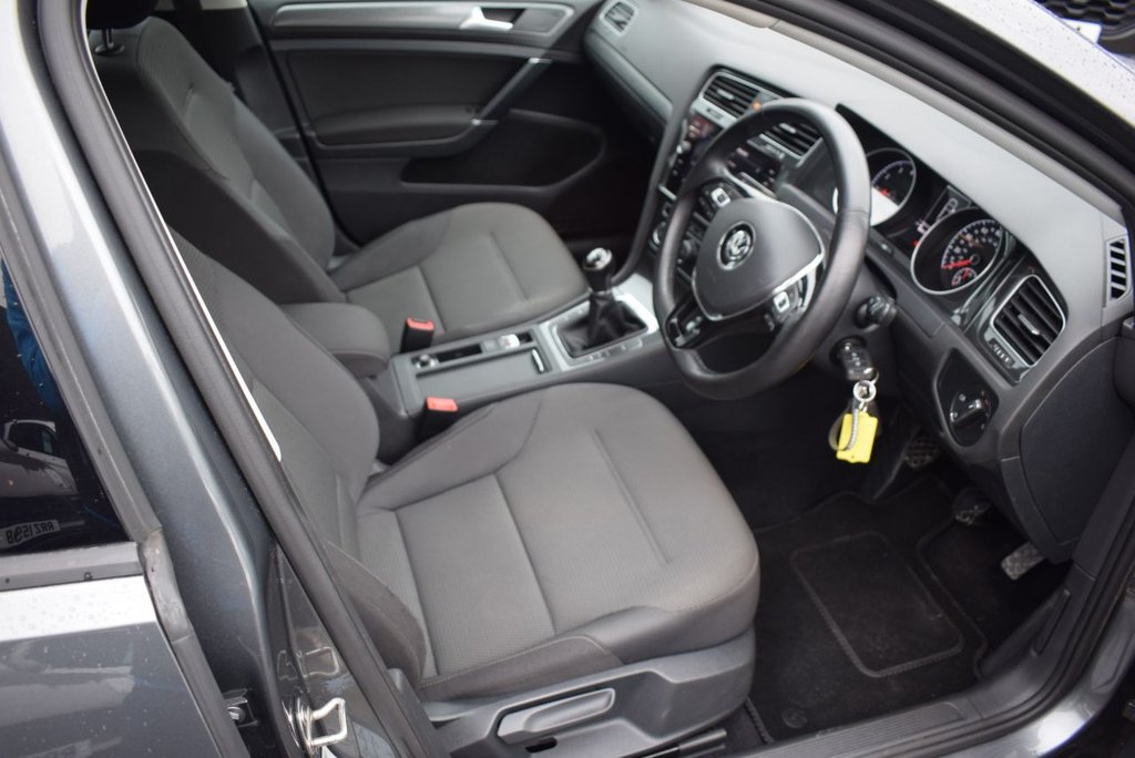 Used Volkswagen Golf 2017 for sale - 77905069: Photo 14