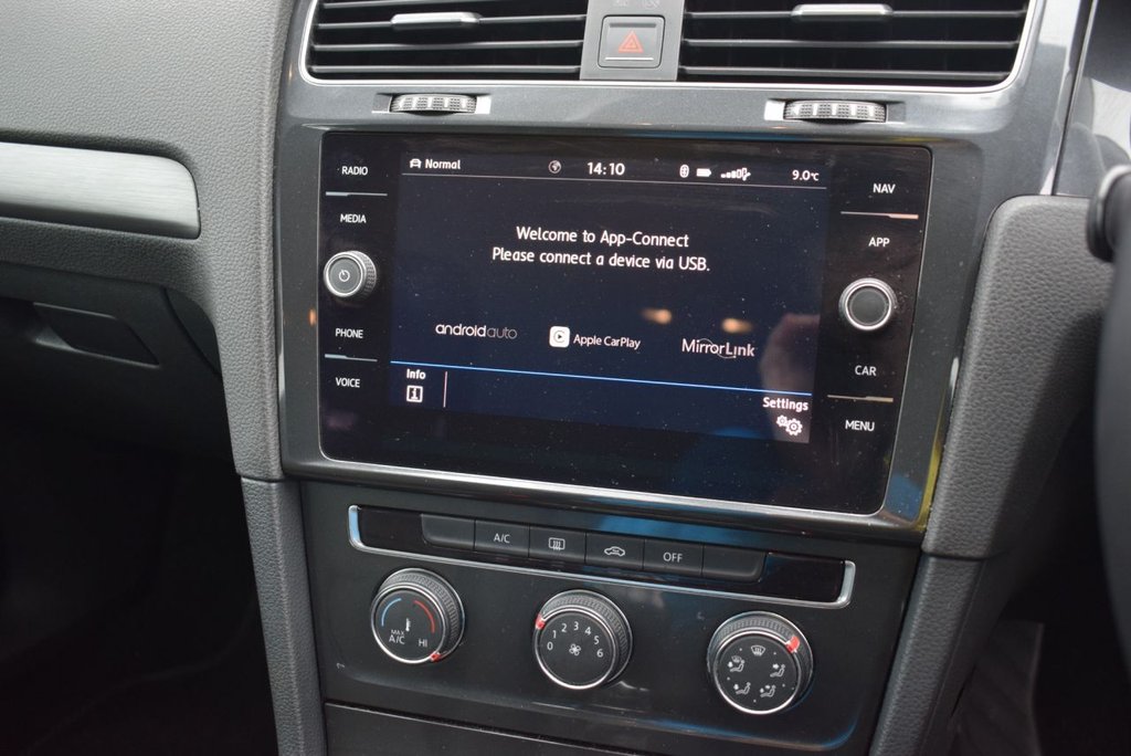 Used Volkswagen Golf 2017 for sale - 77905069: Photo 21