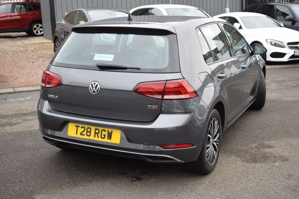 Used Volkswagen Golf 2017 for sale - 77905069: Photo 5