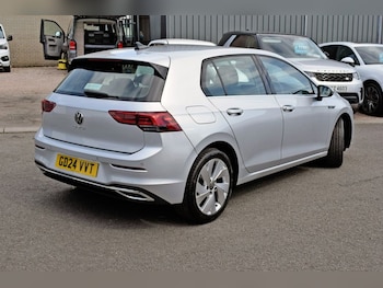 Used Volkswagen Golf 2024 for sale - 79506178: Photo