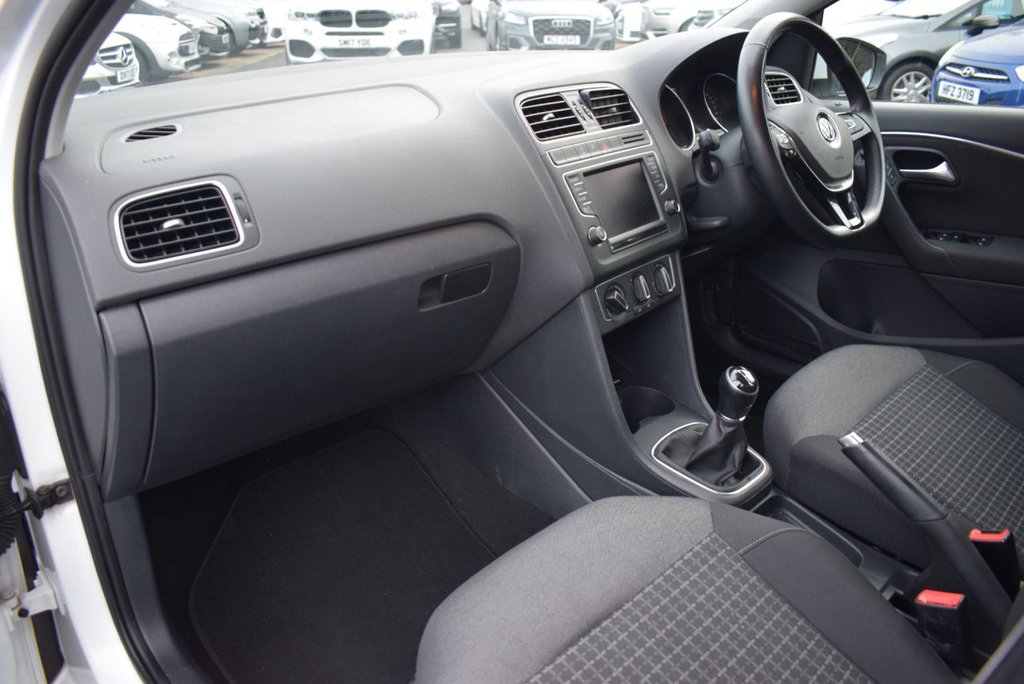 Used Volkswagen Polo 2015 for sale - 77139421: Photo 13