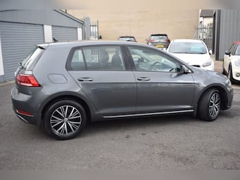 Used Volkswagen Golf 2018 for sale - 79812119: Photo