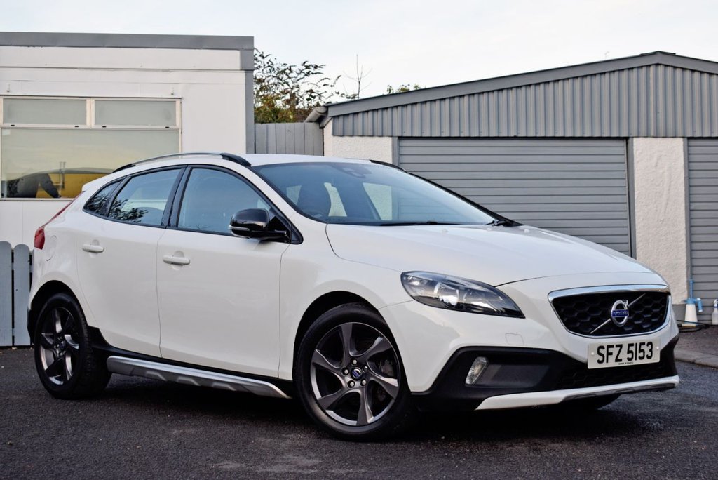 Used Volvo V40 2014 for sale - 76698070: Photo 1
