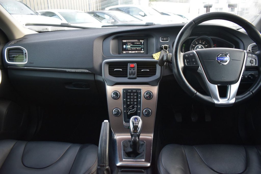 Used Volvo V40 2014 for sale - 76698070: Photo 14