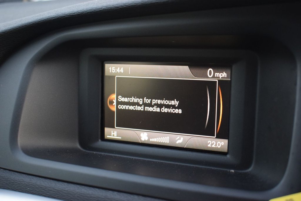 Used Volvo V40 2014 for sale - 76698070: Photo 18