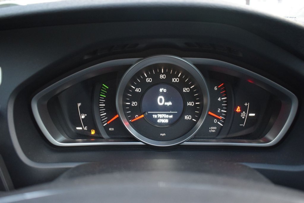 Used Volvo V40 2014 for sale - 76698070: Photo 19