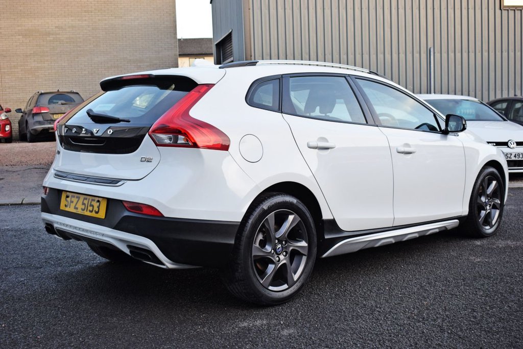 Used Volvo V40 2014 for sale - 76698070: Photo 3