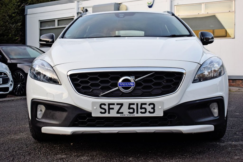 Used Volvo V40 2014 for sale - 76698070: Photo 9