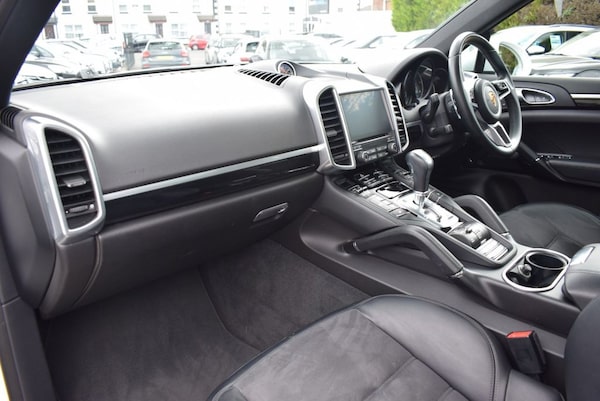 Used Porsche Cayenne 2018 for sale - 75654447: Photo 14