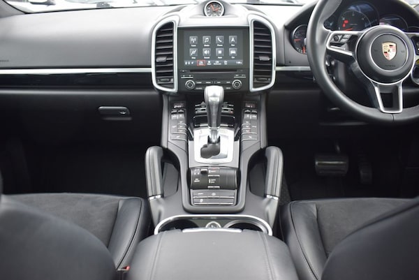 Used Porsche Cayenne 2018 for sale - 75654447: Photo 16