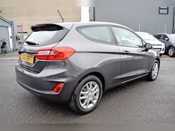 Used Ford Fiesta 2018 for sale - 76147423: Photo 4