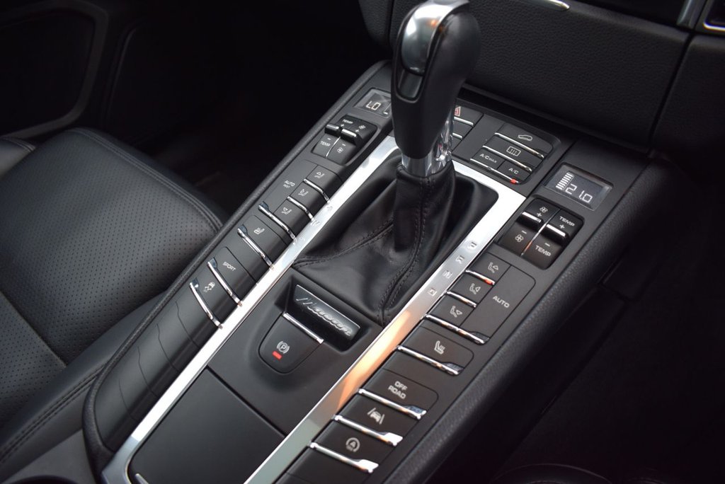 Used Porsche Macan 2016 for sale - 76303605: Photo 15