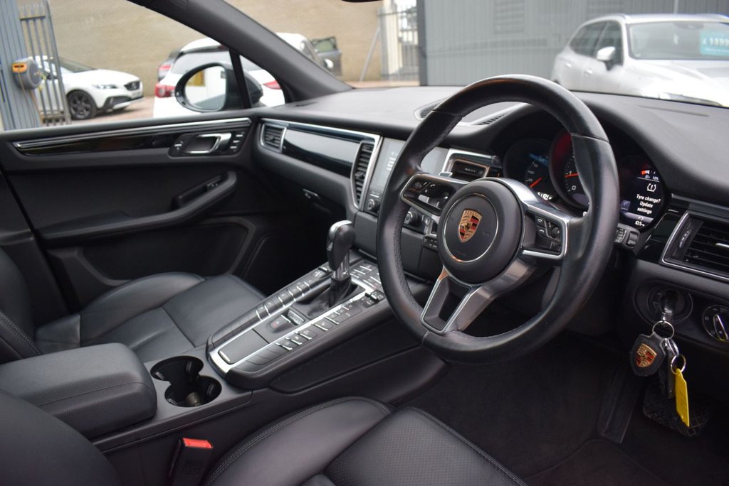Used Porsche Macan 2016 for sale - 76303605: Photo 20