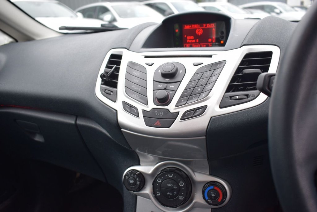 Used Ford Fiesta 2012 for sale - 76303500: Photo 18