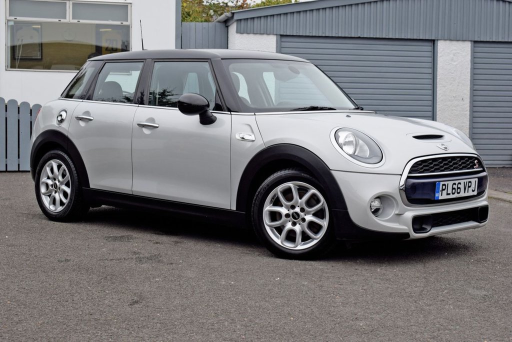 Used MINI Hatch 2017 for sale - 76256600: Photo 2