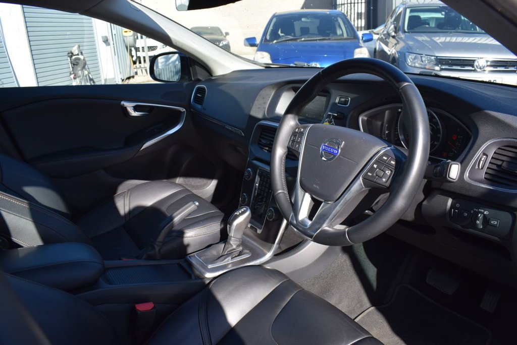 Used Volvo V40 2014 for sale - 78095929: Photo 21