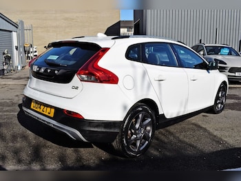 Used Volvo V40 2014 for sale - 78095929: Photo