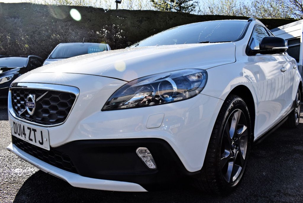 Used Volvo V40 2014 for sale - 78095929: Photo 8
