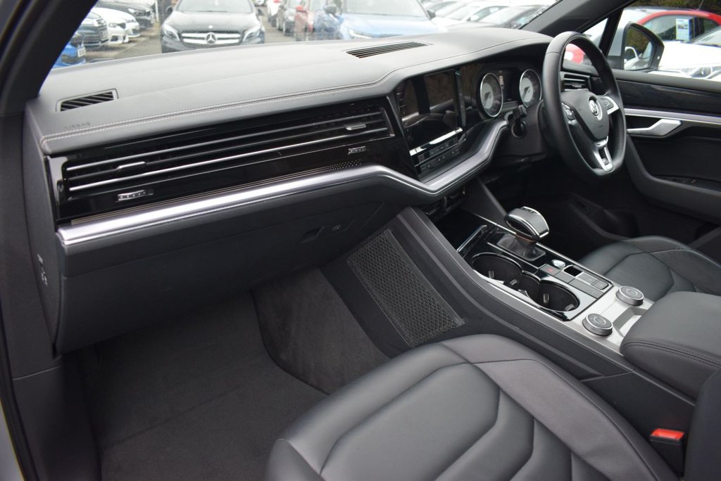 Used Volkswagen Touareg 2019 for sale - 77835059: Photo 18