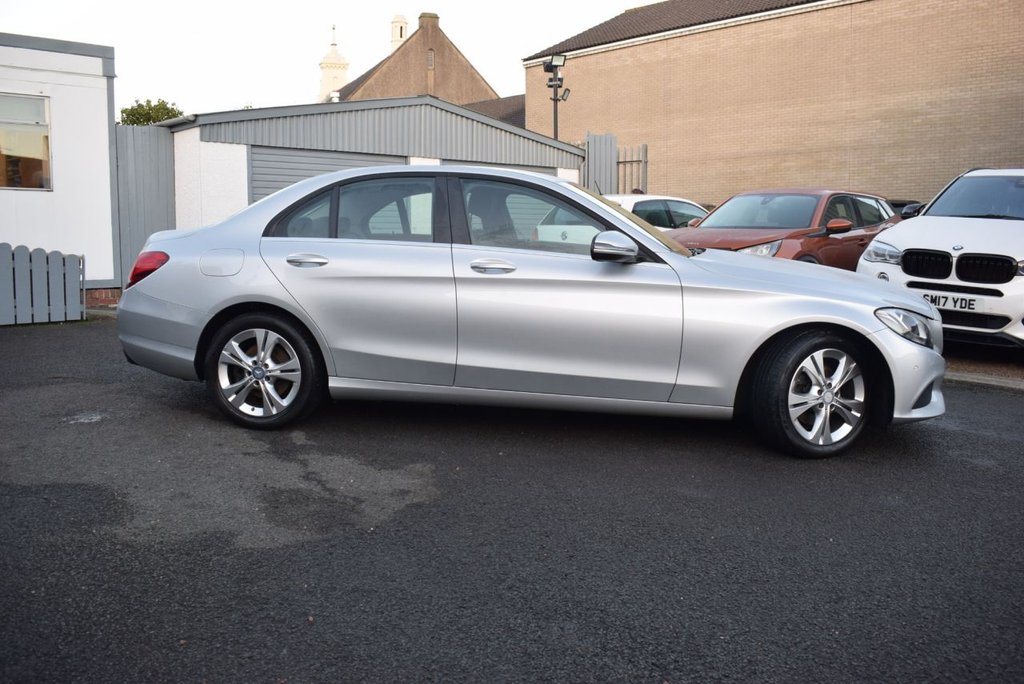 Used Mercedes-Benz C Class 2017 for sale - 77121753: Photo 4