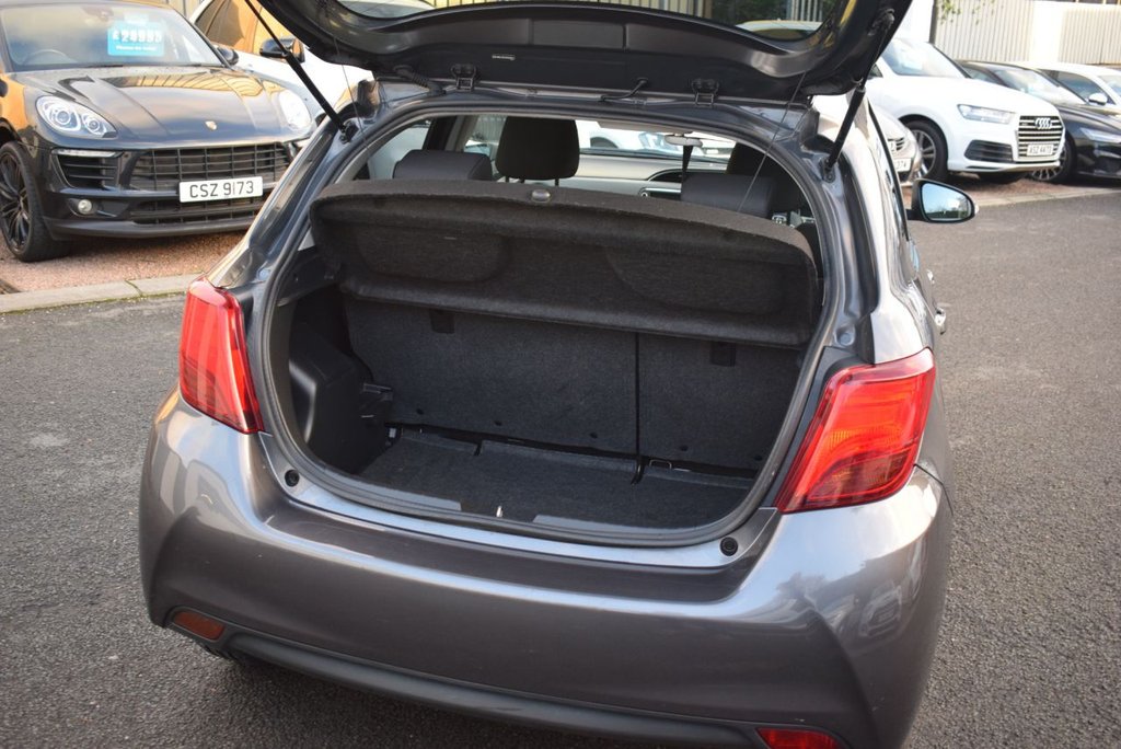 Used Toyota Yaris 2017 for sale - 76496255: Photo 13